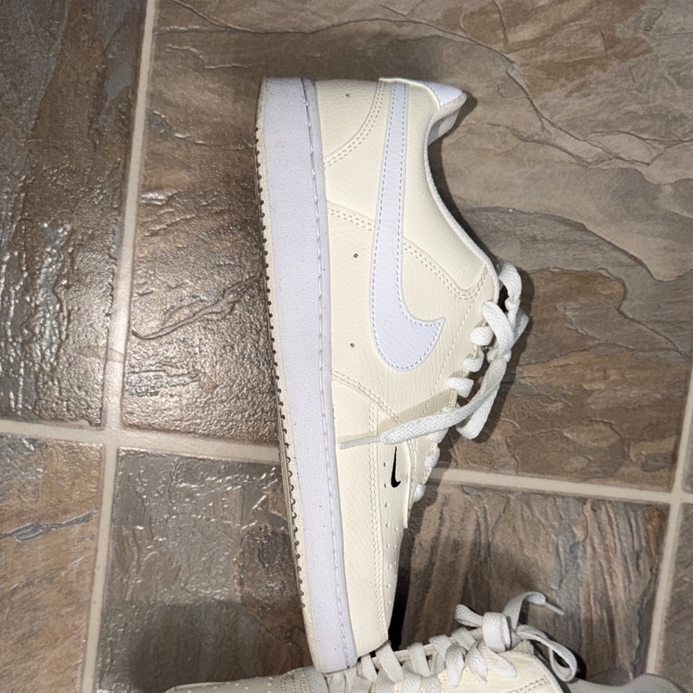 Nike Women's Court Vision Low Next Nature Sneakers - Picture 6 of 8